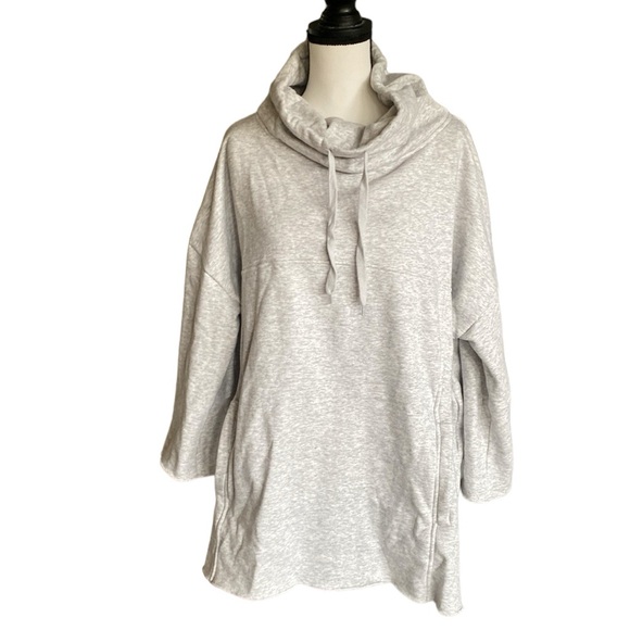 UGG Tops - Women’s UGG gray Sweatshirt 1X/2X